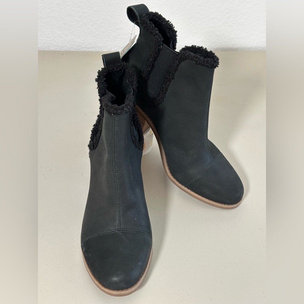 Toms Black Leather Ankle Boots with Shearling Trim